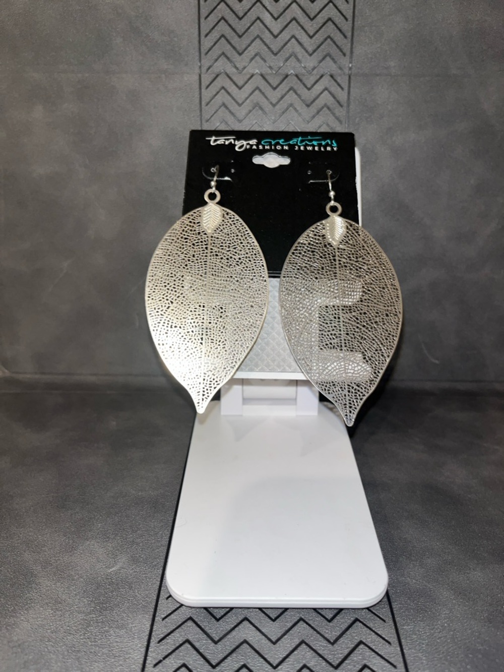 Silver Leaf Filigree Drop Earrings